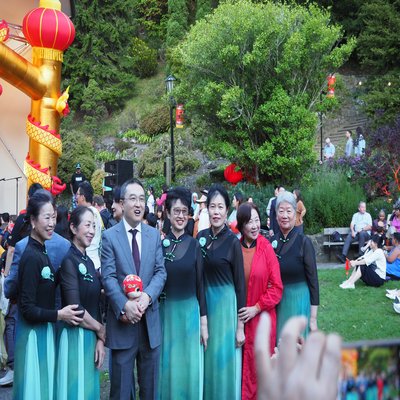 Amb. Dr. Wang with performers